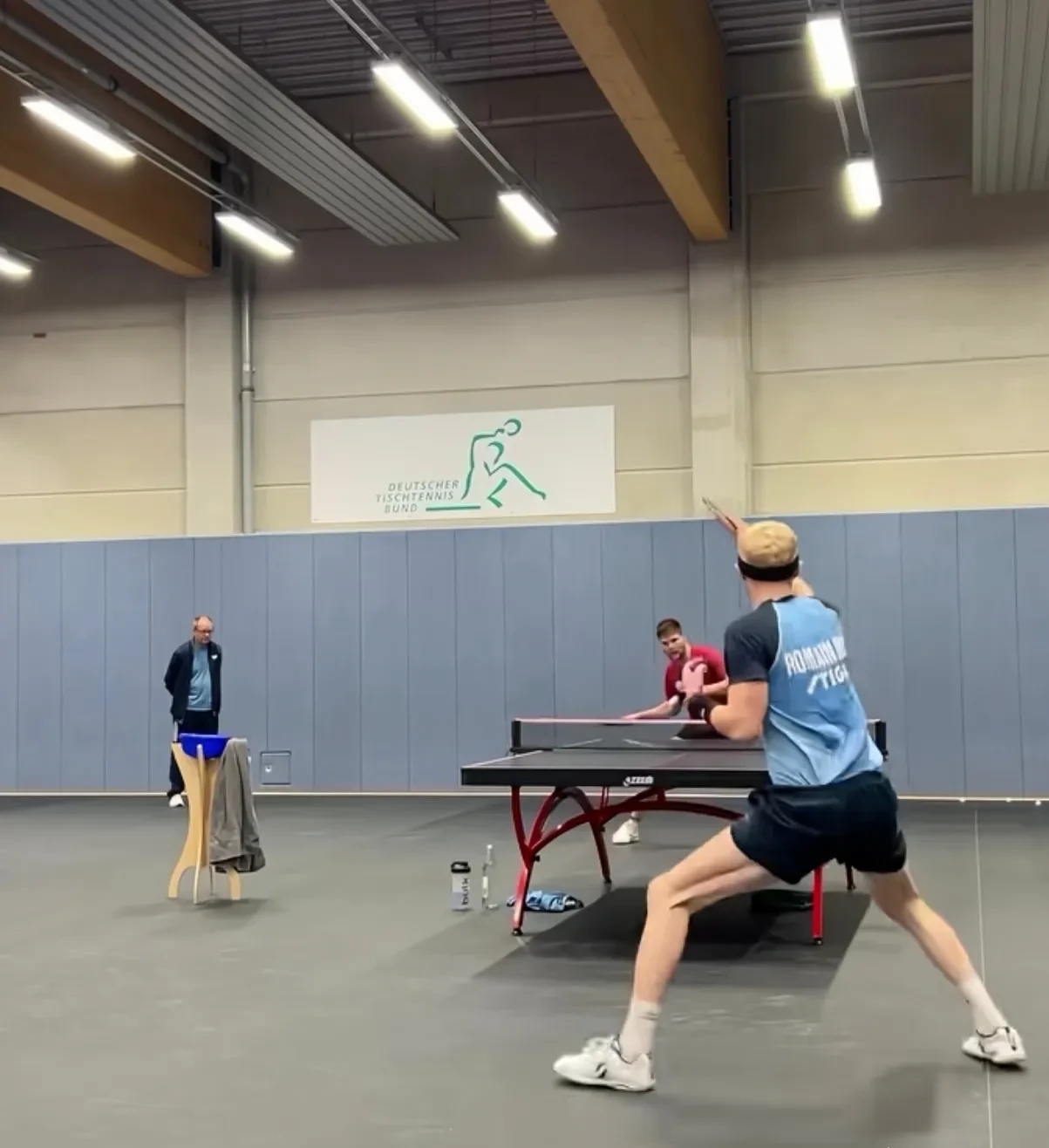 九游娱乐入口-中国乒乓球队鏖战德国乒乓球队，奥恰洛夫惊艳世界