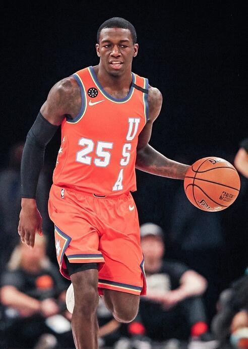 九游娱乐官方网站-日本男篮碾压黄蜂，锡安三分雨点燃全场